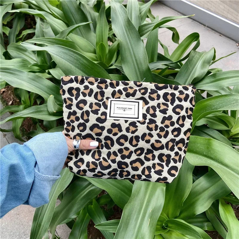 Large Women Leopard Cosmetic Bag Canvas Waterproof Zipper Make Up Bag Travel Washing Makeup Organizer Beauty Case