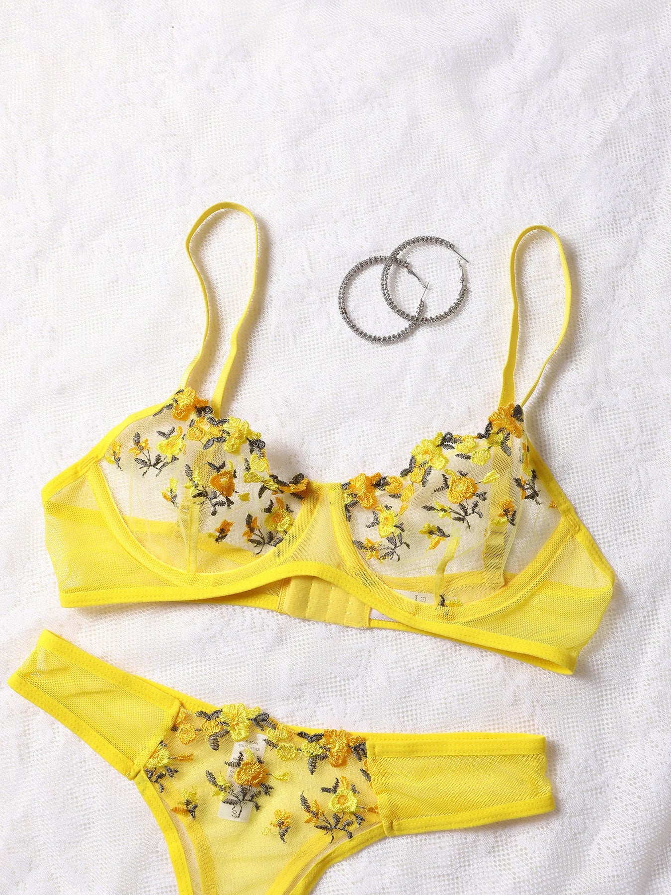 Yellow Sexy Lingerie Woman Lace Transparent Underwear Fairy Embroidery Brief Sets Delicate Bra Kit Push Up Erotic Breves Set
