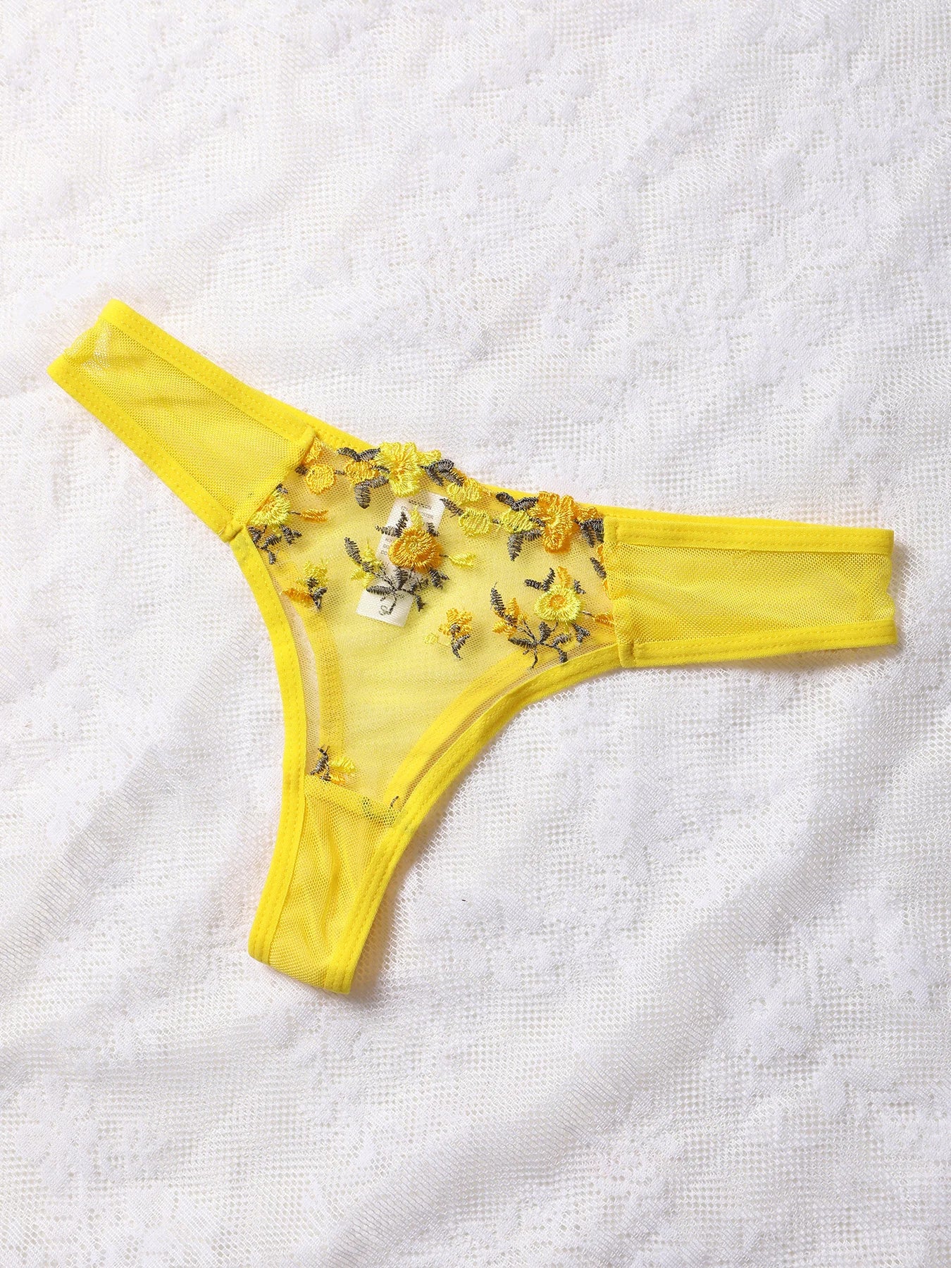 Yellow Sexy Lingerie Woman Lace Transparent Underwear Fairy Embroidery Brief Sets Delicate Bra Kit Push Up Erotic Breves Set